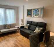 Others 2 Large Private Flat in City Centre Leeds