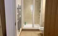 Lainnya 7 Large Private Flat in City Centre Leeds