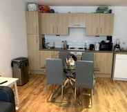 Others 6 Large Private Flat in City Centre Leeds