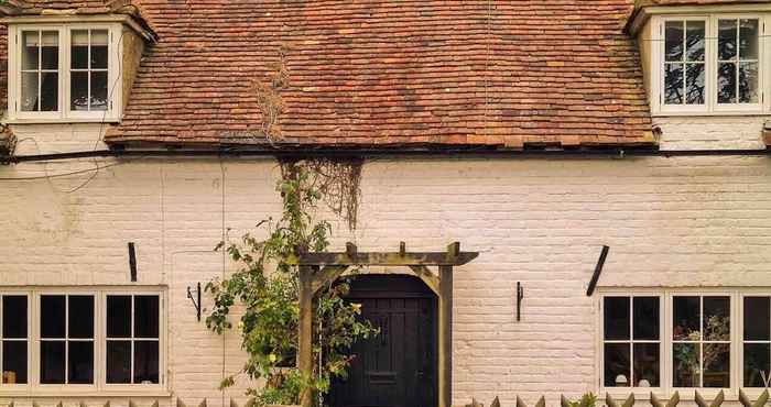 Lainnya Magical & Unique Grade 2 Listed Cottage