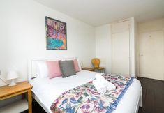 Others 7 A Skyhigh Stay for 2 in Vauxhall London