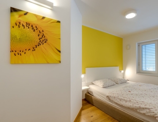 Lain-lain 2 Wellness Suite Sunflower