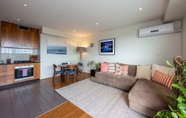 Lain-lain 5 Beautiful 1-bed in St Kilda w/ Parking & Terrace