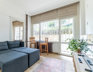 อื่นๆ 2 Stylish Flat With Central Location in Kadikoy