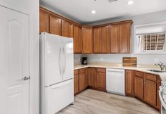 Others 6 Grande at Canal Pointe A Coastal Getaway