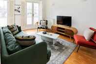 Lainnya The London Nest - Trendy 3bdr House