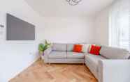 Others 6 Central 3BD Flat With Balcony in Paddington