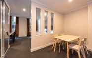 Others 6 Chic 1-bedroom Apartment in Melbourne CBD