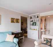 Others 7 Bright Traditional 1bed Battersea Riverside Apt