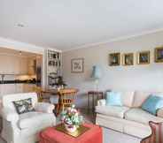 Others 6 Bright Traditional 1bed Battersea Riverside Apt