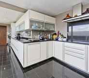 Khác 5 Luxury 4 Bedroom Penthouse in Beautiful Battersea