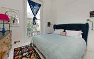 Others 4 Fantastic 1 bed Property With Private Balcony