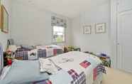 Others 3 Cosy 4-bed Family Home Shepherd s Bush