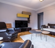 Others 6 Central and Capacious Flat in Istanbul Bostanci