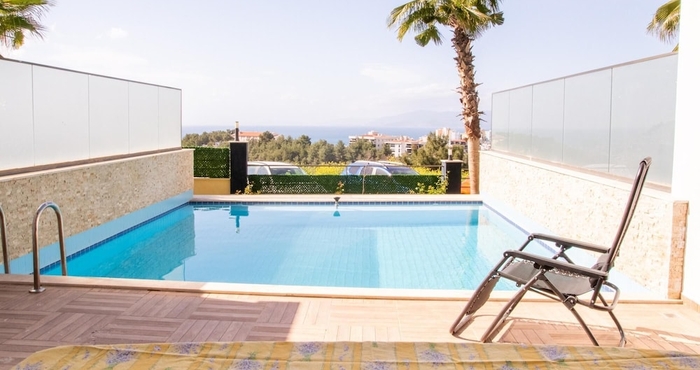 Lain-lain Spacious Flat With Pool in Kusadasi