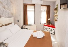 Others 3 Kupa Pension Old City