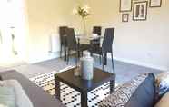 Lain-lain 6 Vokes House, Sleeps 7