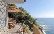 Others 7 Seafront Apartment in a Splendid Position Overlooking the Sea-vistamare