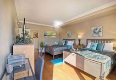 Others 4 Southern Exposure w/ Private Balcony