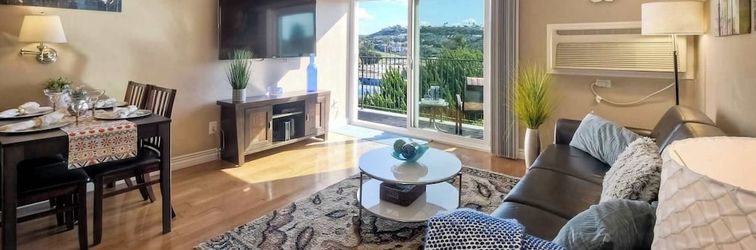 Others Southern Exposure w/ Private Balcony