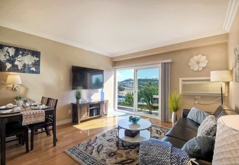 Others Southern Exposure w/ Private Balcony