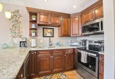 Lain-lain 7 Southern Exposure w/ Private Balcony