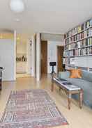 Primary image Large one Bedroom Flat With Balcony Close to the City by Underthedoormat