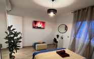 Others 4 Stylish New Apartment in Milan Navigli