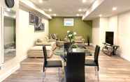 อื่นๆ 4 Brand New Walk Out Bsmt Apt Near Beach