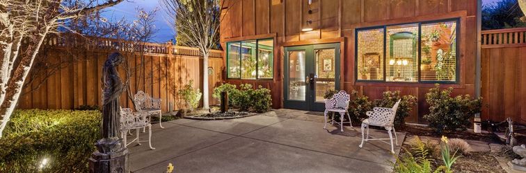 Others The Peerless Hotel by WanderLodges