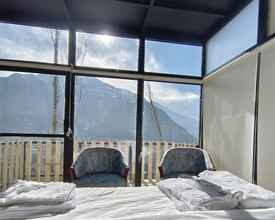 Others 4 Stunning Cliff-edge 2-bedroom Chalet in Karimabad