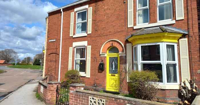 Khác Charming 4-bed Victorian House in Retford