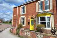 Khác Charming 4-bed Victorian House in Retford