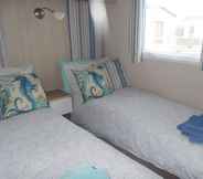 Others 3 Stunning 3-bed Caravan in Abergele