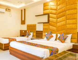 Others 2 Fabhotel Royal Aanandam