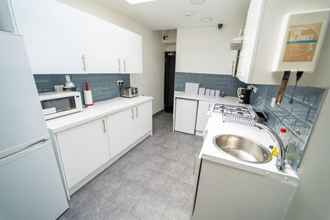 Others 4 Stunning Studio Next to UOB and Restaurants!