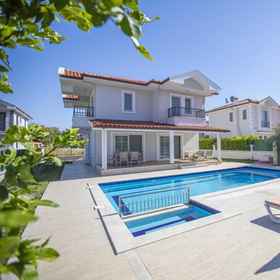 Primary image1達利安 Vista 別墅,Karya Villa飯店