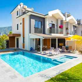 Primary image 1 Exclusive Paradise Collection, Karya Villa Hotels