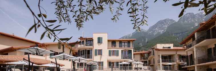 Others June Stay Lake Garda