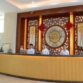 Lobby 1 Green Island Holiday Hotel, Yuri Hotels