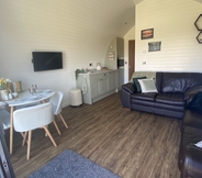 Khác 3 1-bed pod Cabin in Beautiful Surroundings Wrexham