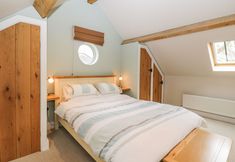 Others 4 Avon Turn View