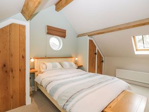 Others 4 Avon Turn View