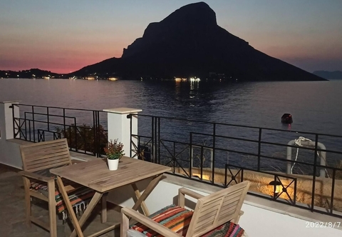 Others Amazing On-beach Apartment in Kalymnos