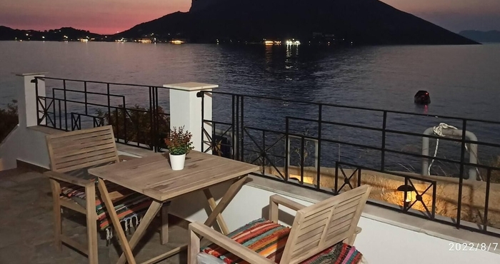 Others Amazing On-beach Apartment in Kalymnos