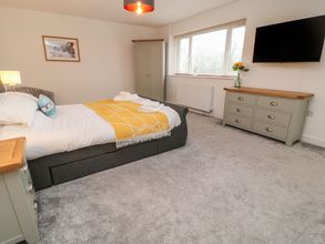 Others 4 Brewers Cottage