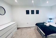 Others 6 Designer Apartments