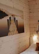 Room Large 8-9-bed Central Ski Innout House in Hemavan