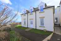 Others Beautiful 2-bed Sea Front House in Seaham