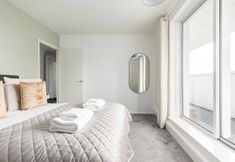 Others 3 The Canary Wharf Collection